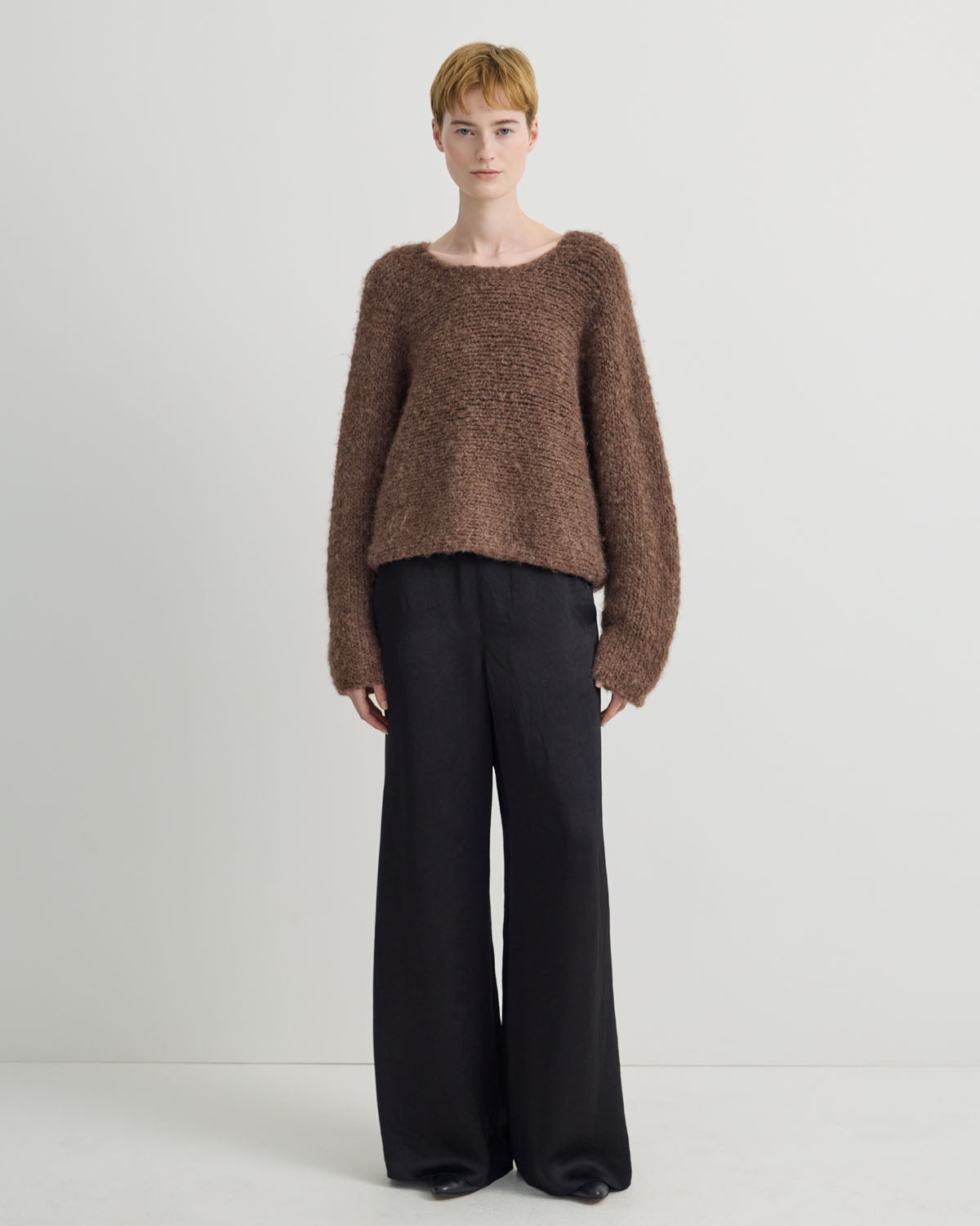 SUPER BABY ALPACA HAND KNITTED CREW NECK P/O
