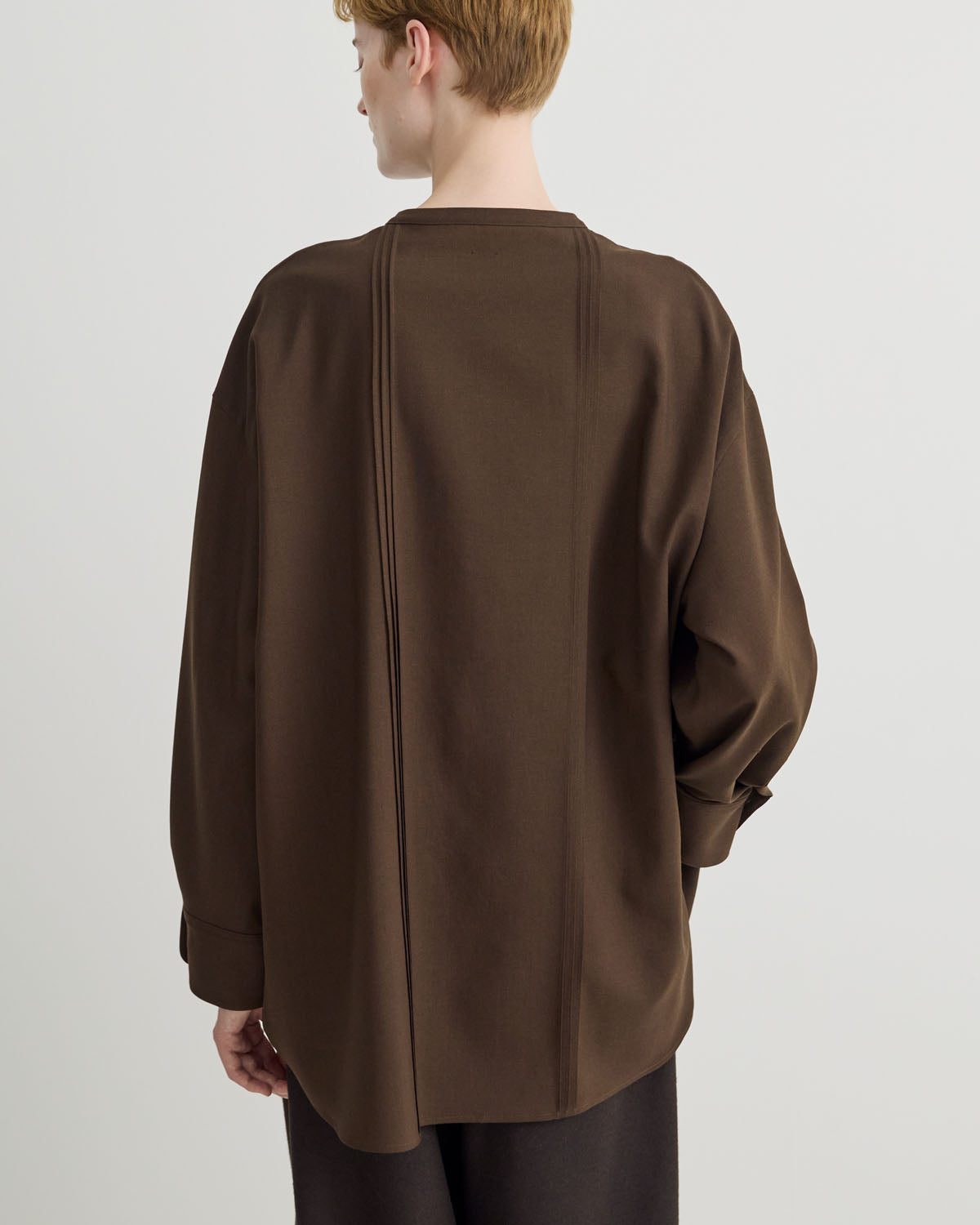 PIN TUCK STAND COLLAR BLOUSE