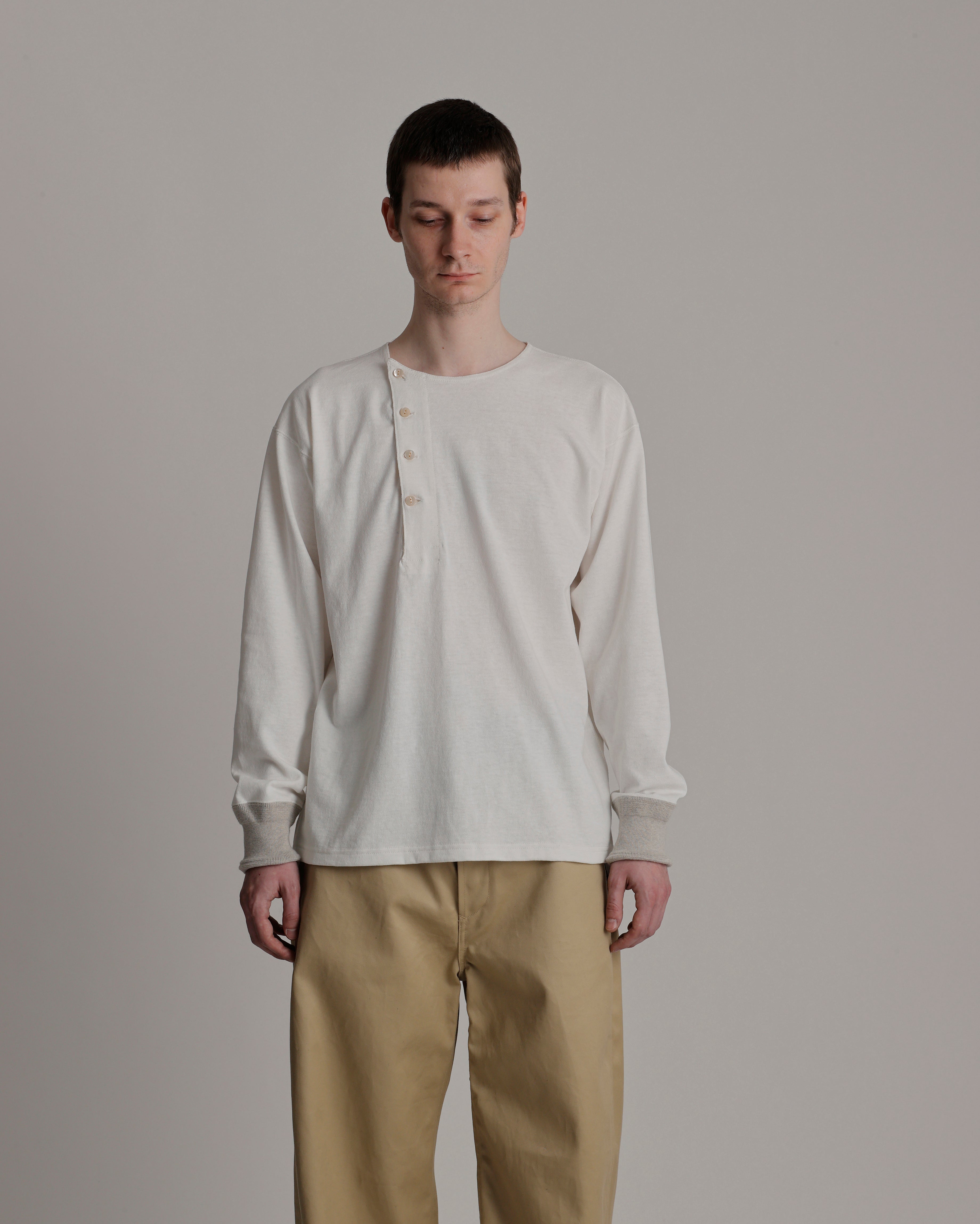 LOT.618 SIDE HENLY NECK