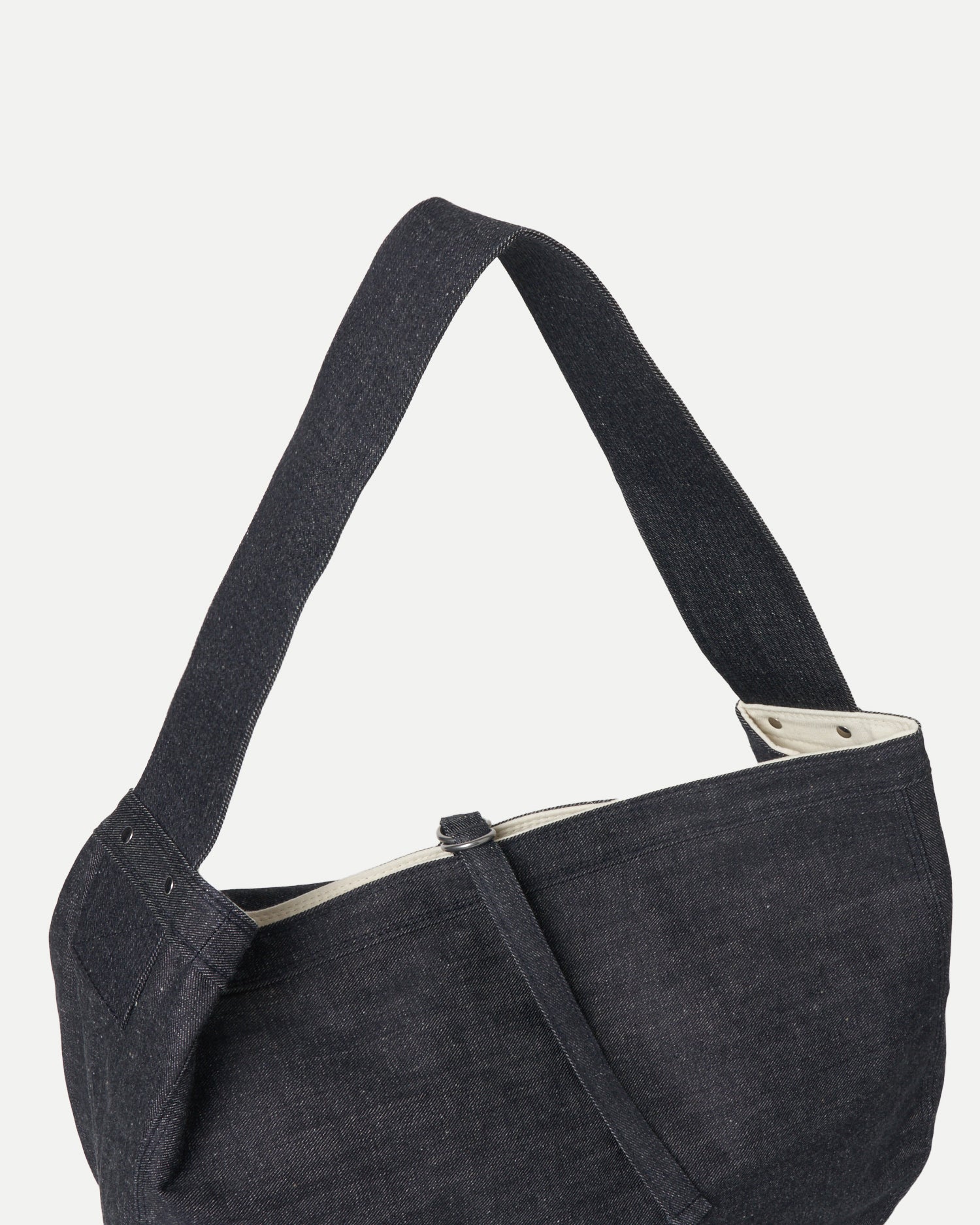 LOT.004 NEWSBOY BAG