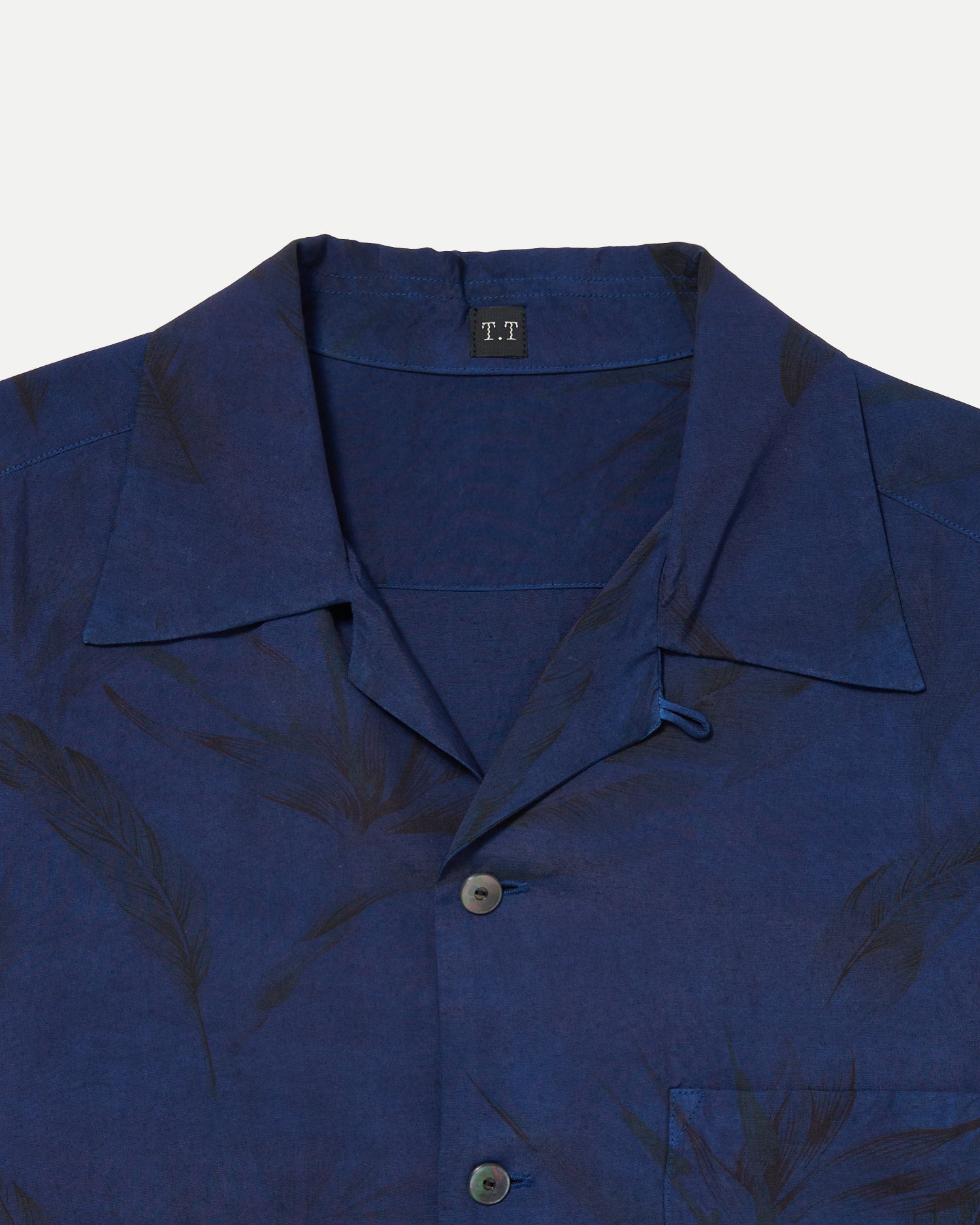 LOT.113 OPEN COLLAR SHIRT