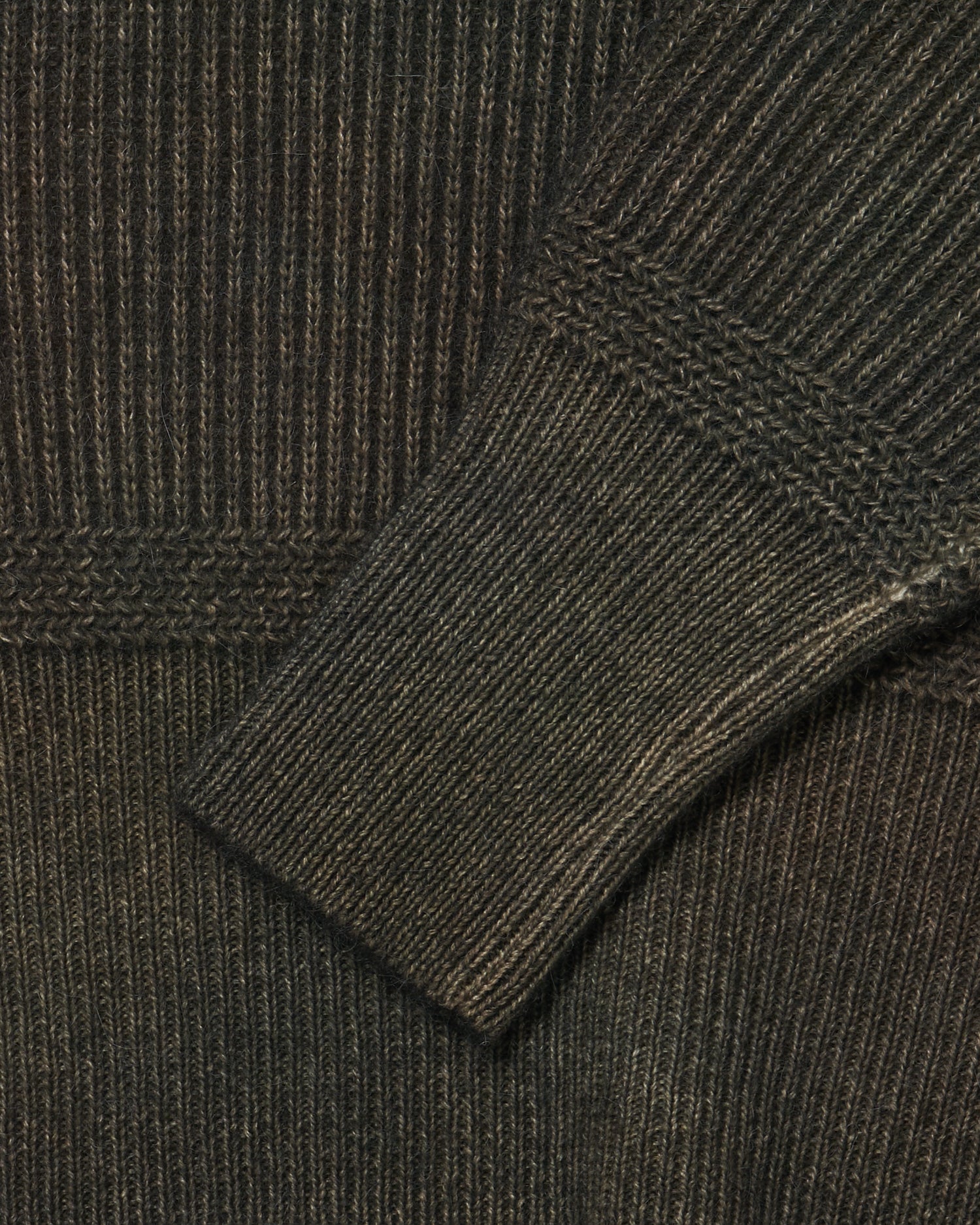 LOT.519 ATHLETIC CREWNECK SWEATER