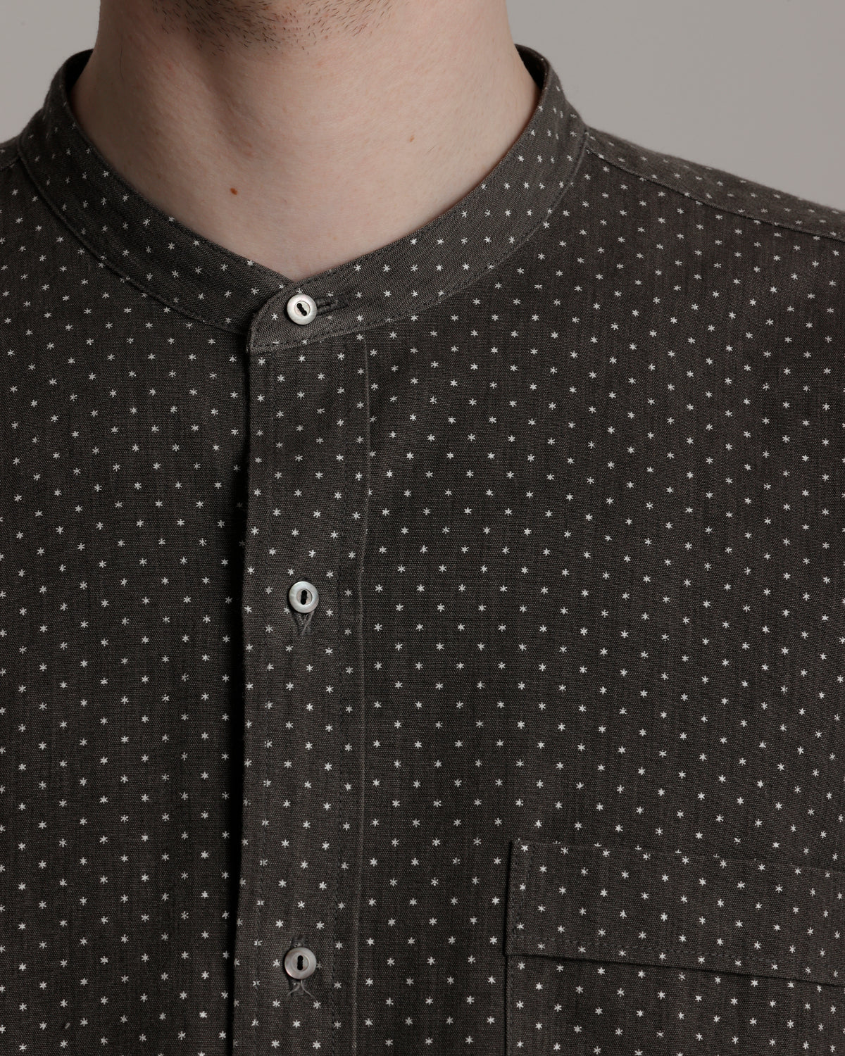 LOT.104 BAND COLLAR SHIRT