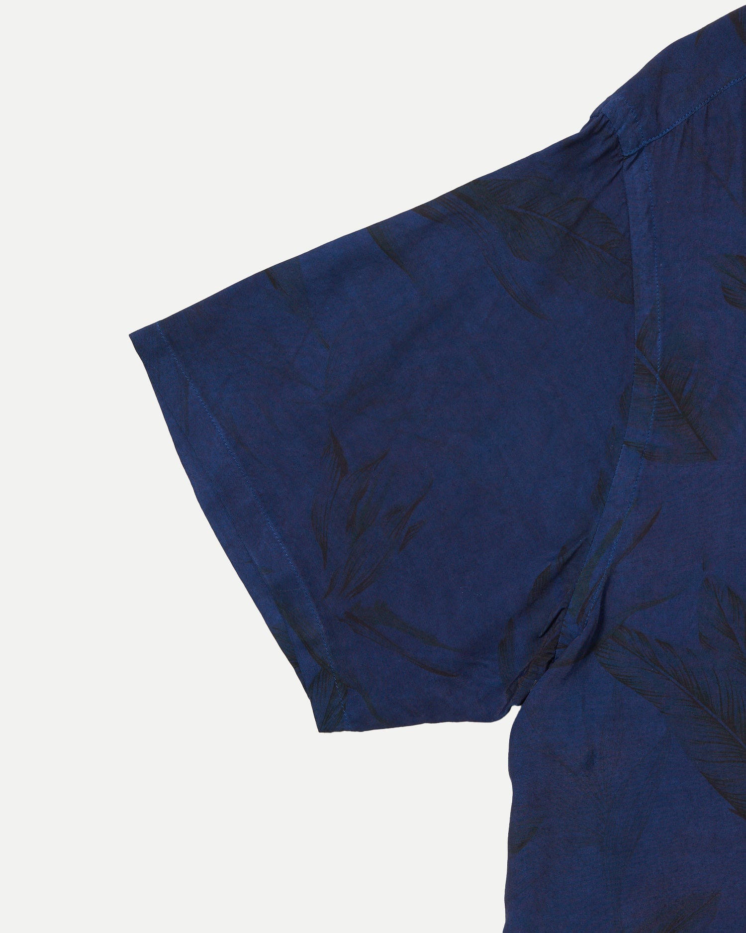LOT.113 OPEN COLLAR SHIRT