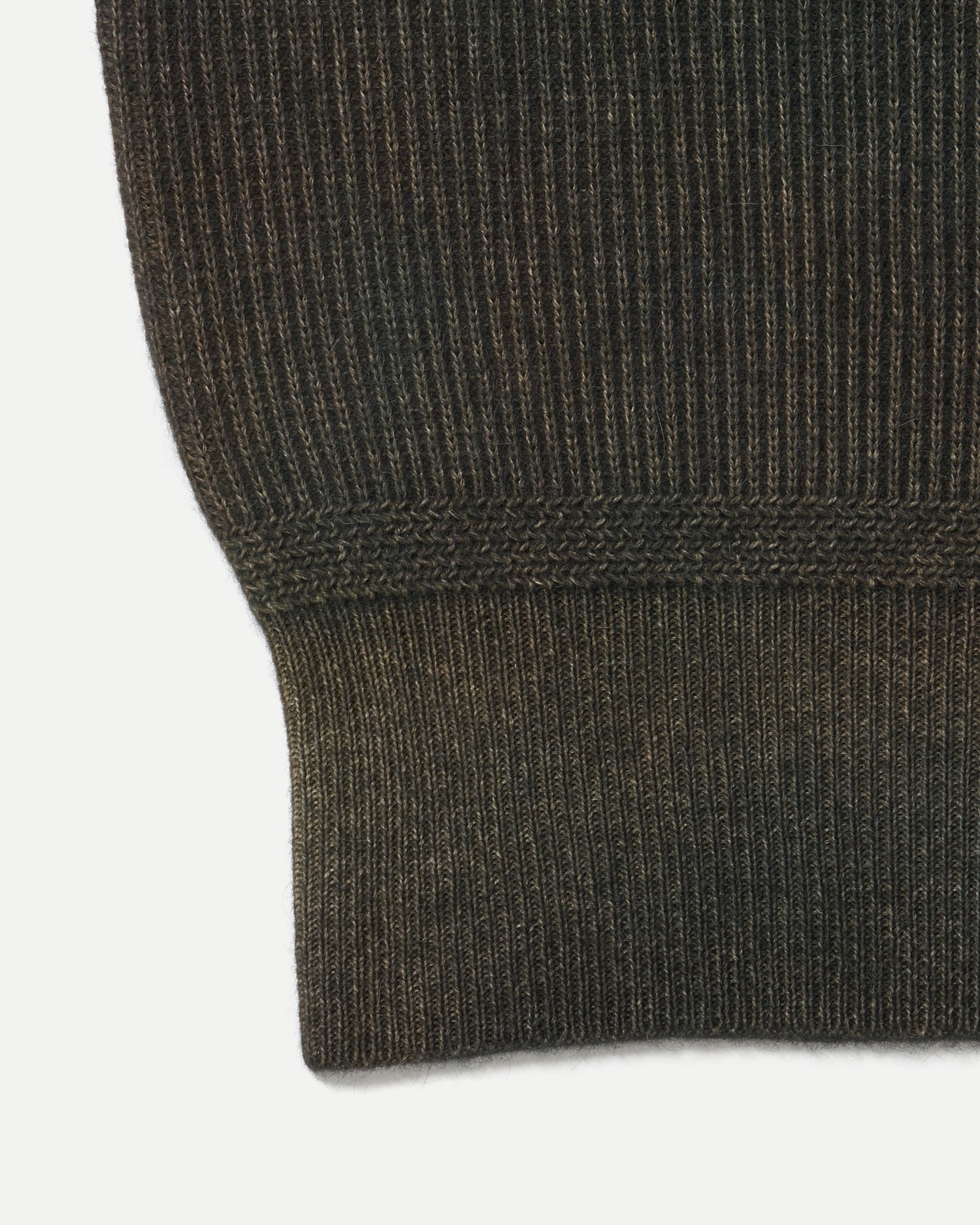 LOT.519 ATHLETIC CREWNECK SWEATER