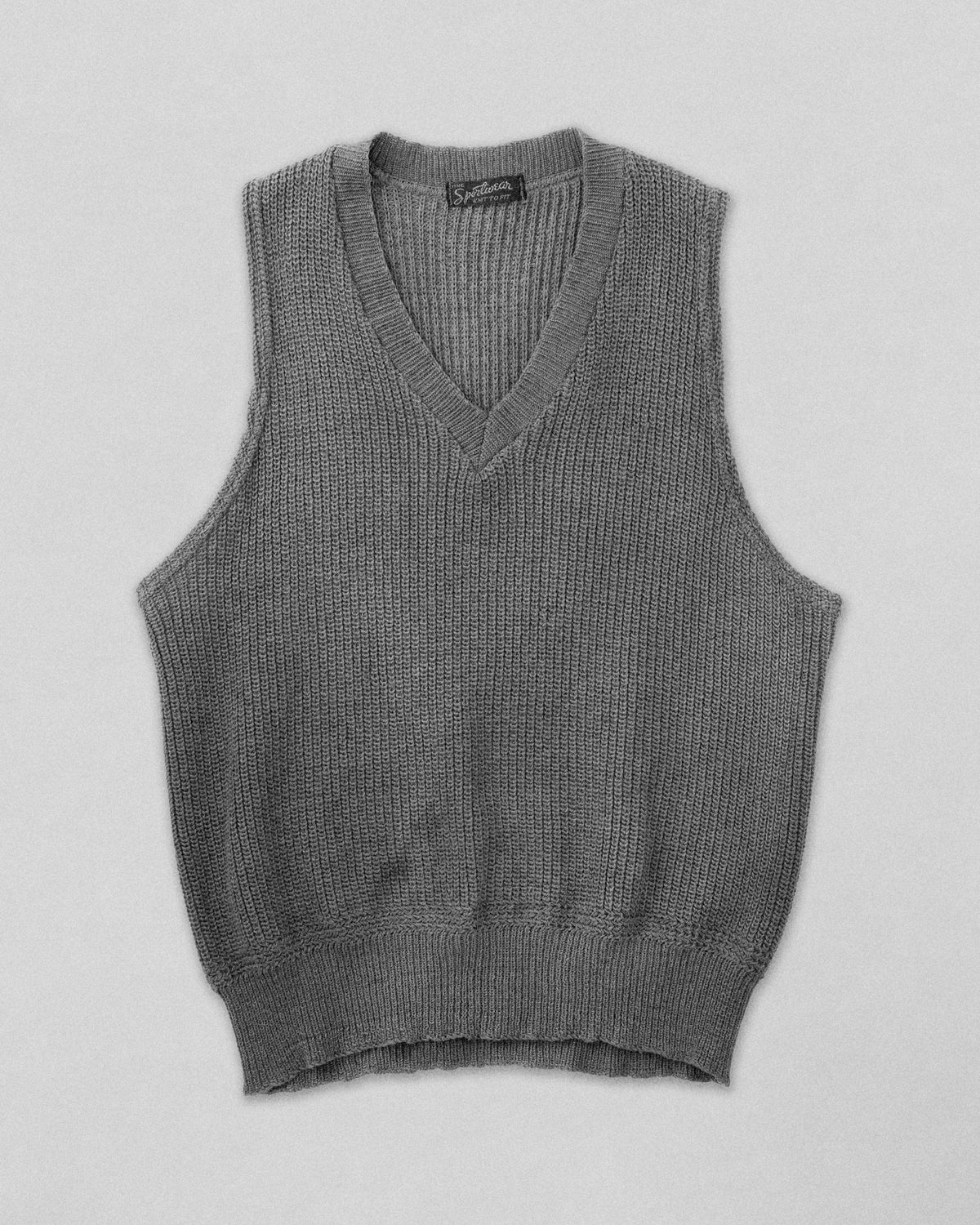 V-NECK VEST 1
