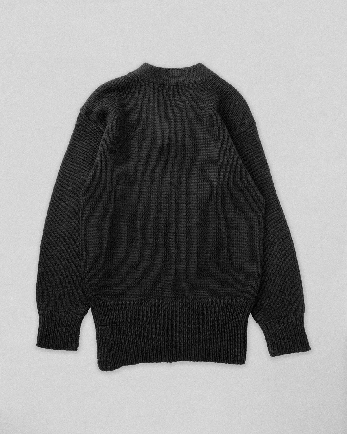 LOWE & CAMBELL V-NECK SWEATER 2