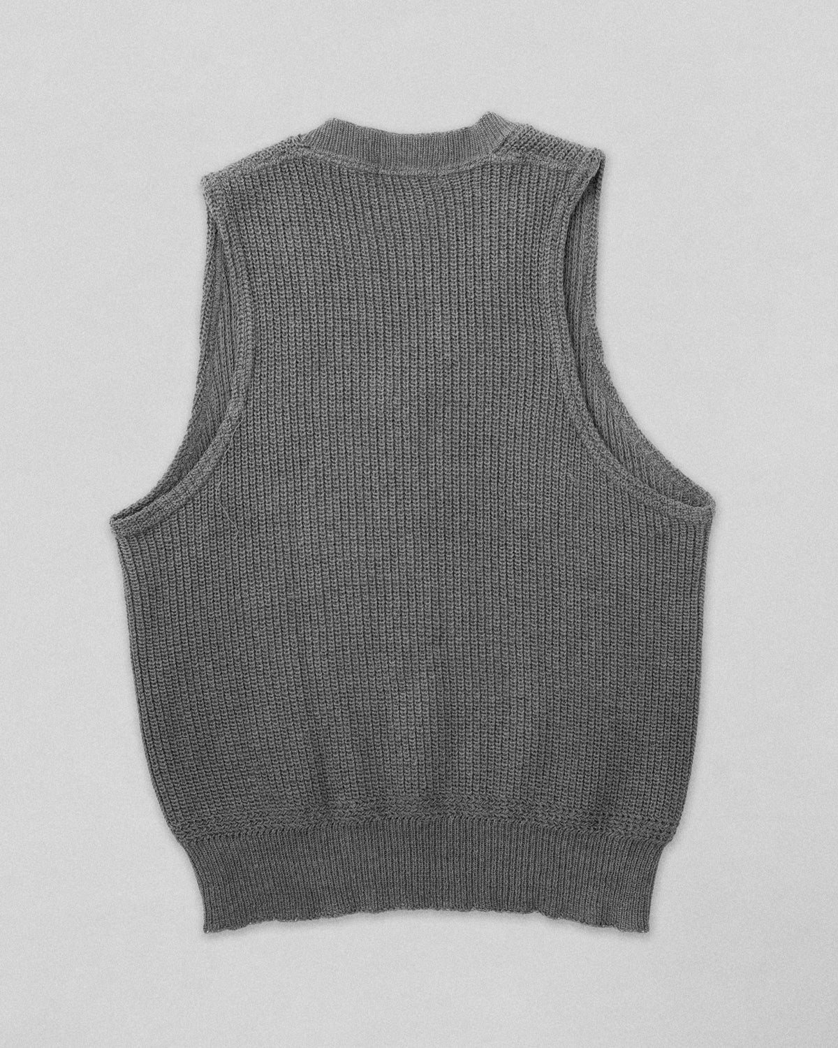 V-NECK VEST 2