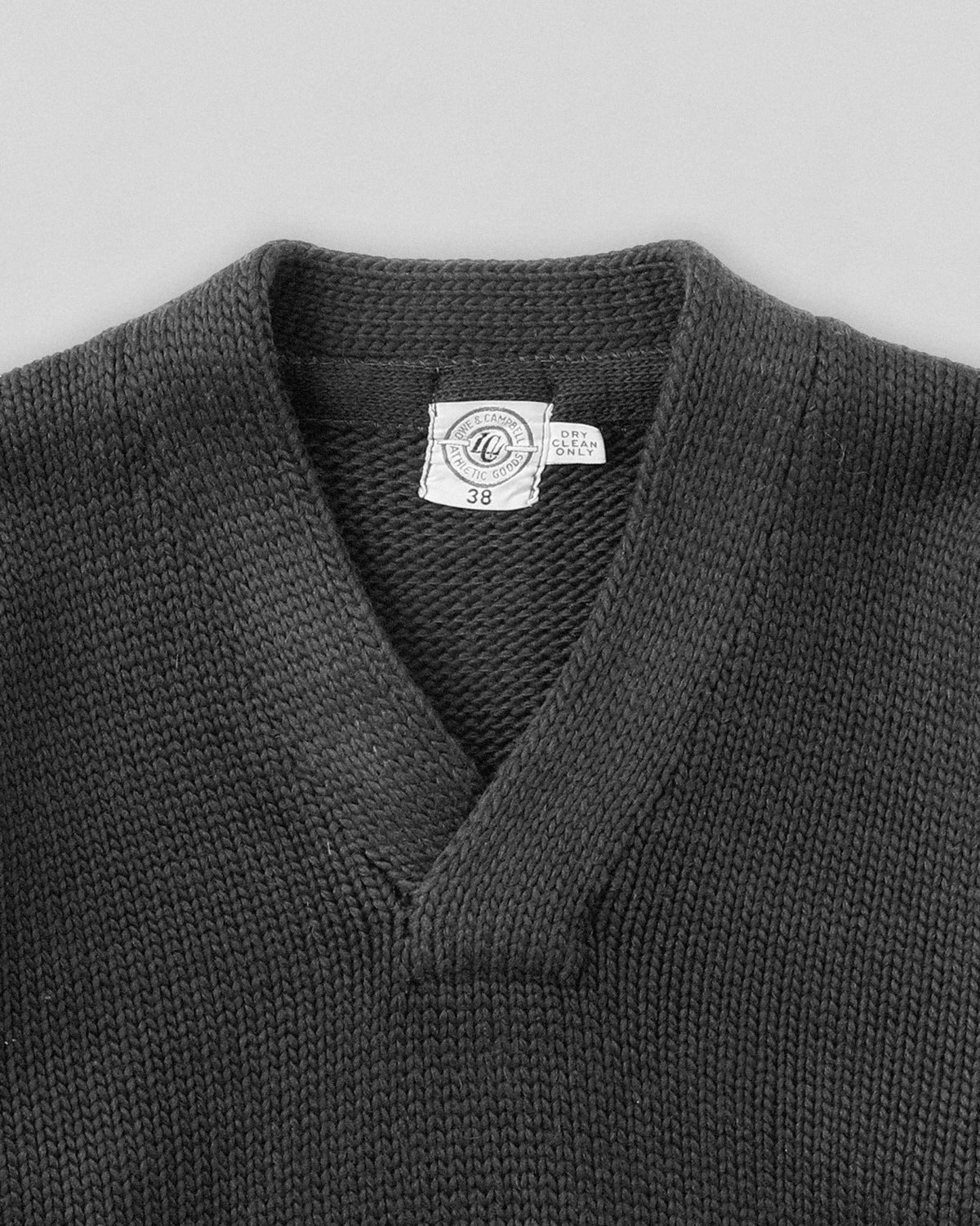 LOWE & CAMBELL V-NECK SWEATER 3